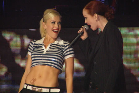 shilryegwen Ospite a sorpresa sul palco di Gwen Stefani