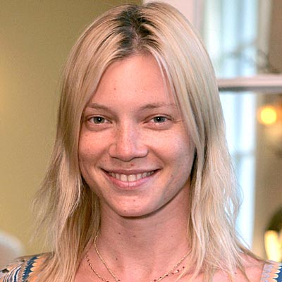 no makeup amy smart 400a0503071 Star senza trucco