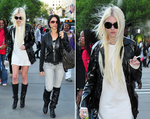 taylorsiga Taylor Momsen a New York con la madre