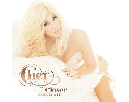 cher cd Cher, bionda e sexy a 67 anni