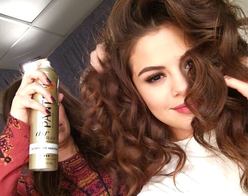 Selena Gomez, un selfie prima del Revival Tour