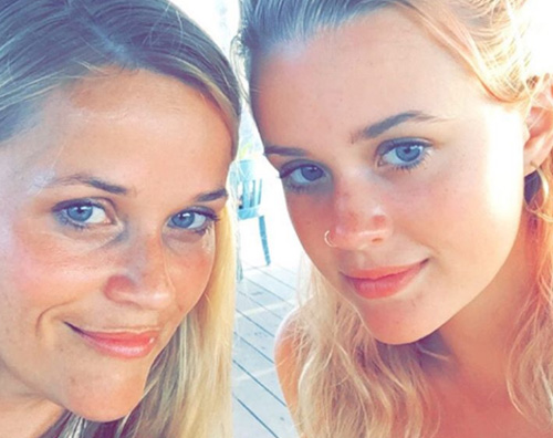 Reese Witherspoon e Ava, identiche su Instagram