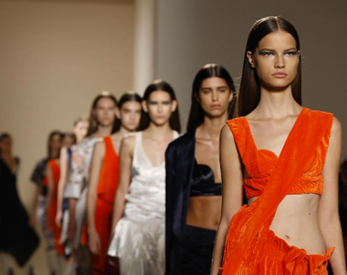 Vicotria Beckham sfilata Victoria Beckham presenta la nuova collezione alla New York Fashion Week