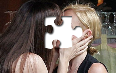 6cdcron Bacio saffico tra amiche