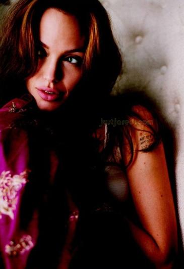 Angelina Jolie su Marie Claire angelinejoliemarieclaire8 Angelina Jolie su Marie Claire