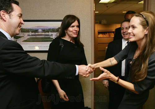 Angelina Jolie al Global action for children angiegac2 Angelina Jolie al Global action for children