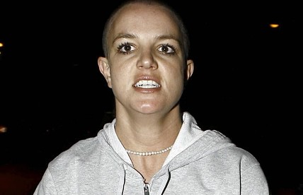 britney spears umbrella crazy Britney Spears tenta (ancora) il suicidio