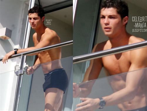 chefigo cristiano Cristiano Ronaldo sul balcone