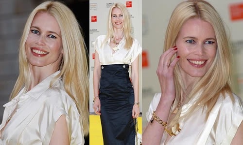 claudiaocchioevento Claudia Schiffer ha qualcosa che non va