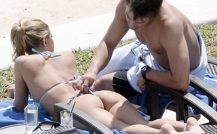 fergie bikini wedgie Lascia stare il mio bikini..