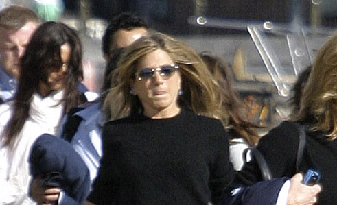 jenniferansitoninyeras Jennifer Aniston in lacrime