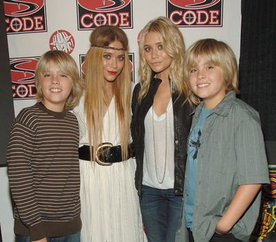 mkash.1 Mary Kate e Ashley espandono il loro impero