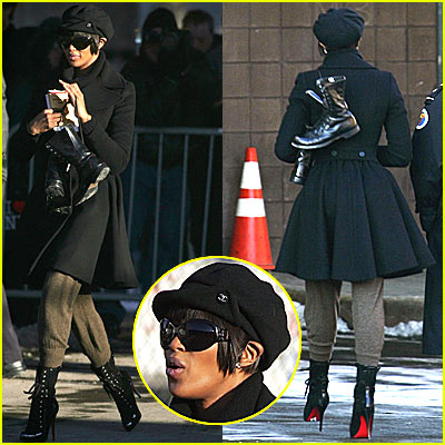 naomi campbell community service Naomi va al lavoro!