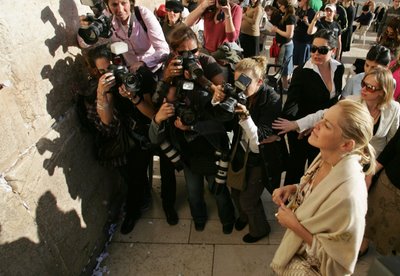shar3 Sharon Stone al Muro del Pianto