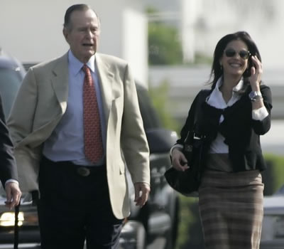 teribush2 Lo strano incontro di Teri Hatcher