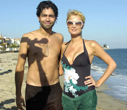 andrianconparismalibu Adrian Grenier va a trovare Paris