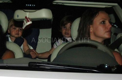 britincidente 1 Ooops! She did it again!