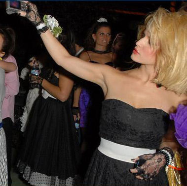 80gross7preview Ashlee e Pete negli anni 80