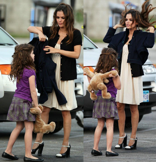 rachelchuck2 Rachel Bilson sul set