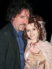 burton carter2 180 Fiocco rosa Helena Bonham Carter e Tim Burton