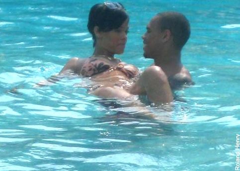 rihannachriss Rihanna e Chris escono allo scoperto?