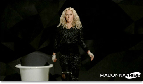 4m video 506 Madonna su Elle (e non solo)