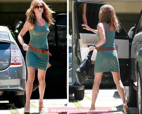 anistoningiro Jennifer Aniston in giro per LA