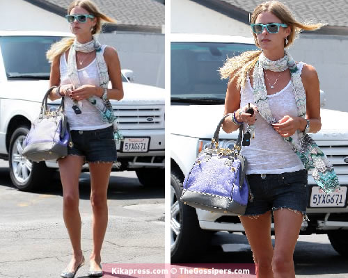 nickynickyz Nicky Hilton ha messo su peso (si fa per dire)