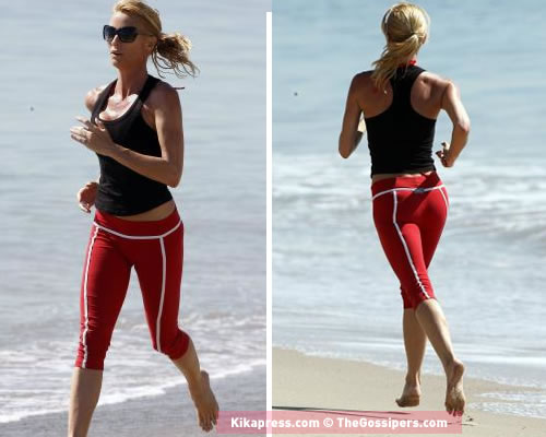 nico Nicollette Sheridan si tiene in forma