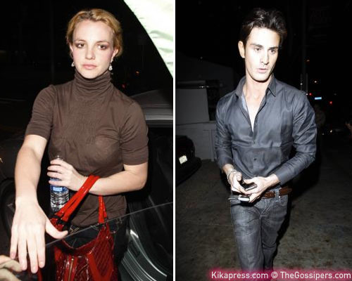 brit1 Britney a cena con un uomo misterioso
