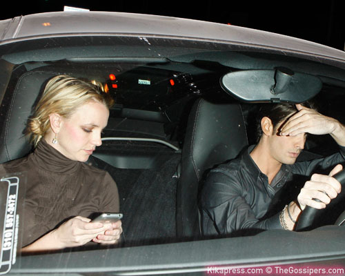 britcar Britney a cena con un uomo misterioso