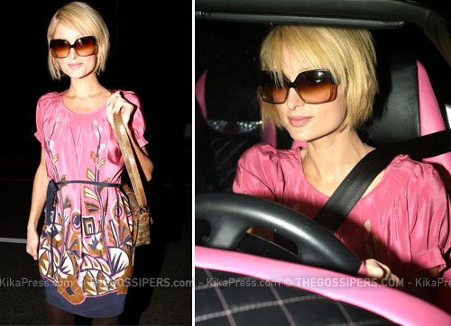paris rosa La Barbie Paris Hilton in giro per Hollywood