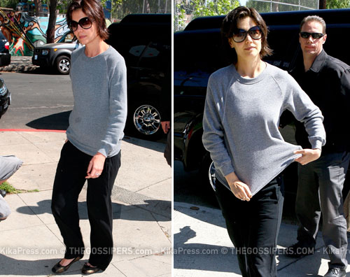 katieholmesporca Katie Holmes sbadata a pranzo