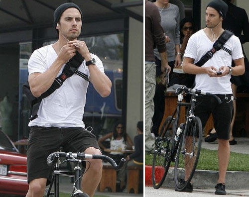 milo solo Milo Ventimiglia pedala da solo