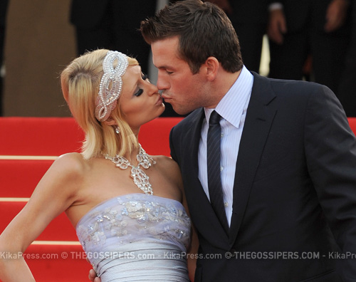 lasciati1 Paris Hilton di nuovo single