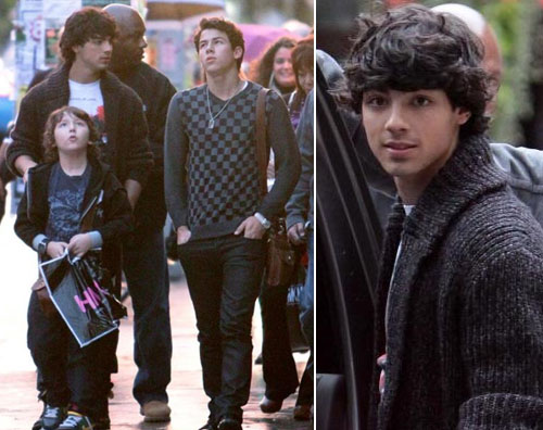 jonas set I Jonas Brothers girano Camp Rock 2