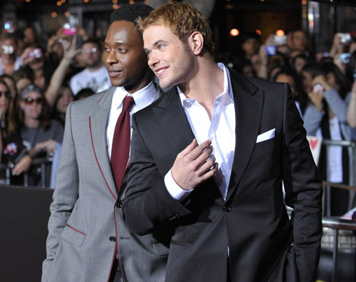 kellan Il cast al completo per la prima di New Moon a LA