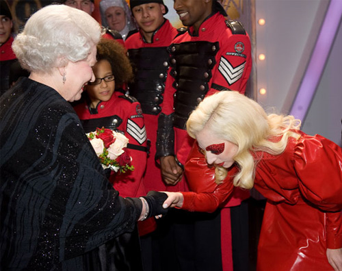 gaga regina Lady GaGa incontra la Regina
