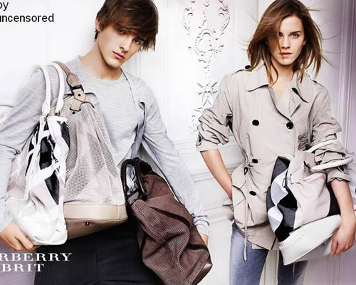 burberry4 Emma Watson posa per Burberry