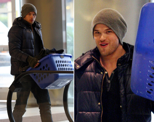 kellan dona Anche Kellan Lutz aiuta Haiti