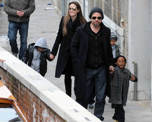 brangelina venezia Brad e Angelina a Venezia con i figli