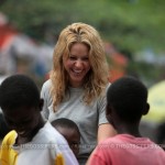 shaki seann3 150x150 Shakira e Sean Penn ad Haiti