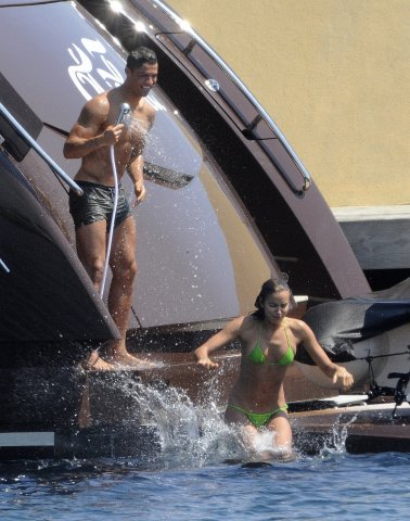cristiano irina corsica3 FOTO GALLERY: Cristiano Ronaldo in Corsica con Irina