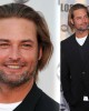 lost josh holloway 80x100 FOTO GALLERY: Il cast di Lost celebra la fine dello show