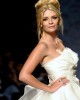 mischa barton rosa clara3 80x100 Mischa Barton sfila in abito da sposa