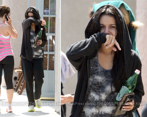 hudgens nascosta Vanessa Hudgens si nasconde dai paparazzi