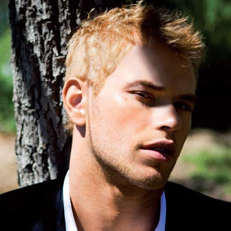 kellan daman8 FOTO GALLERY: Kellan Lutz sexy su DaMan