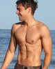 FOTO GALLERY: Zac Efron a Maui maui zac efron4 80x100 FOTO GALLERY: Zac Efron a Maui