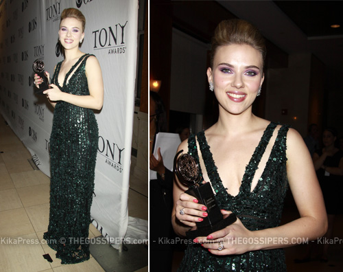 scarlett tony awards Scarlett Johansson premiata ai Tony Awards