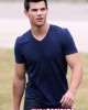 abduction taylor3 80x100 FOTO GALLERY: Taylor Lautner di nuovo in sella